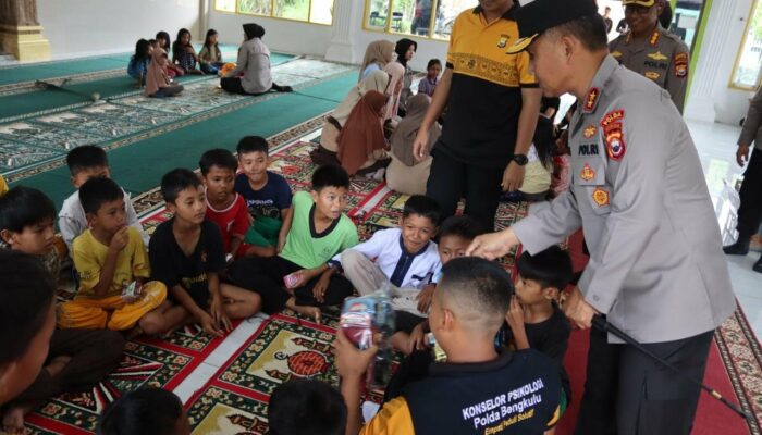 Kapolda Bengkulu Berikan Pelayanan Terbaik bagi Korban Gempa Bumi Di Bengkulu
