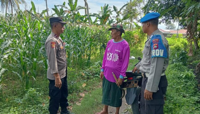 Patroli Humanis: Polsek Kuripan Bangun Sinergi dengan Warga