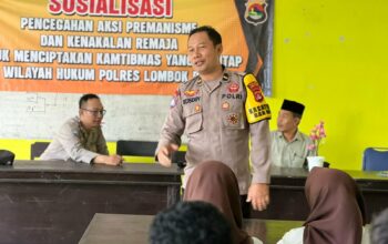 Sat Binmas Polres Lombok Barat Edukasi Siswa SMKN Kuripan Soal Bahaya Narkoba