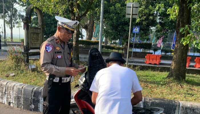 Penertiban Lalu Lintas di Gerbang Barat NTB: Operasi Patuh Rinjani 2025 Dimulai