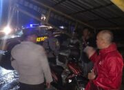 Antisipasi Banjir dan Mencegah Timbulnya Aksi Kriminalitas Polsek Woha Gelar Patroli Malam Hingga Dini Hari