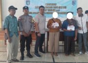 Jamin Distribusi Aman, Bhabinkamtibmas Hadir di Penyaluran BLT DD Pelangan
