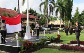 Upacara Hari Ibu ke-97 di Mako Polres Lombok Barat